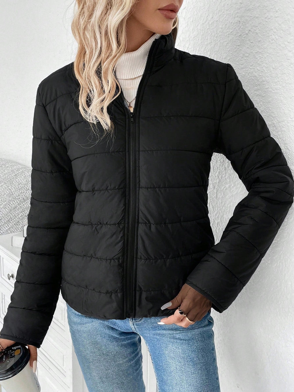 Jaqueta de Inverno Puffer Feminina Acolchoada com Zíper