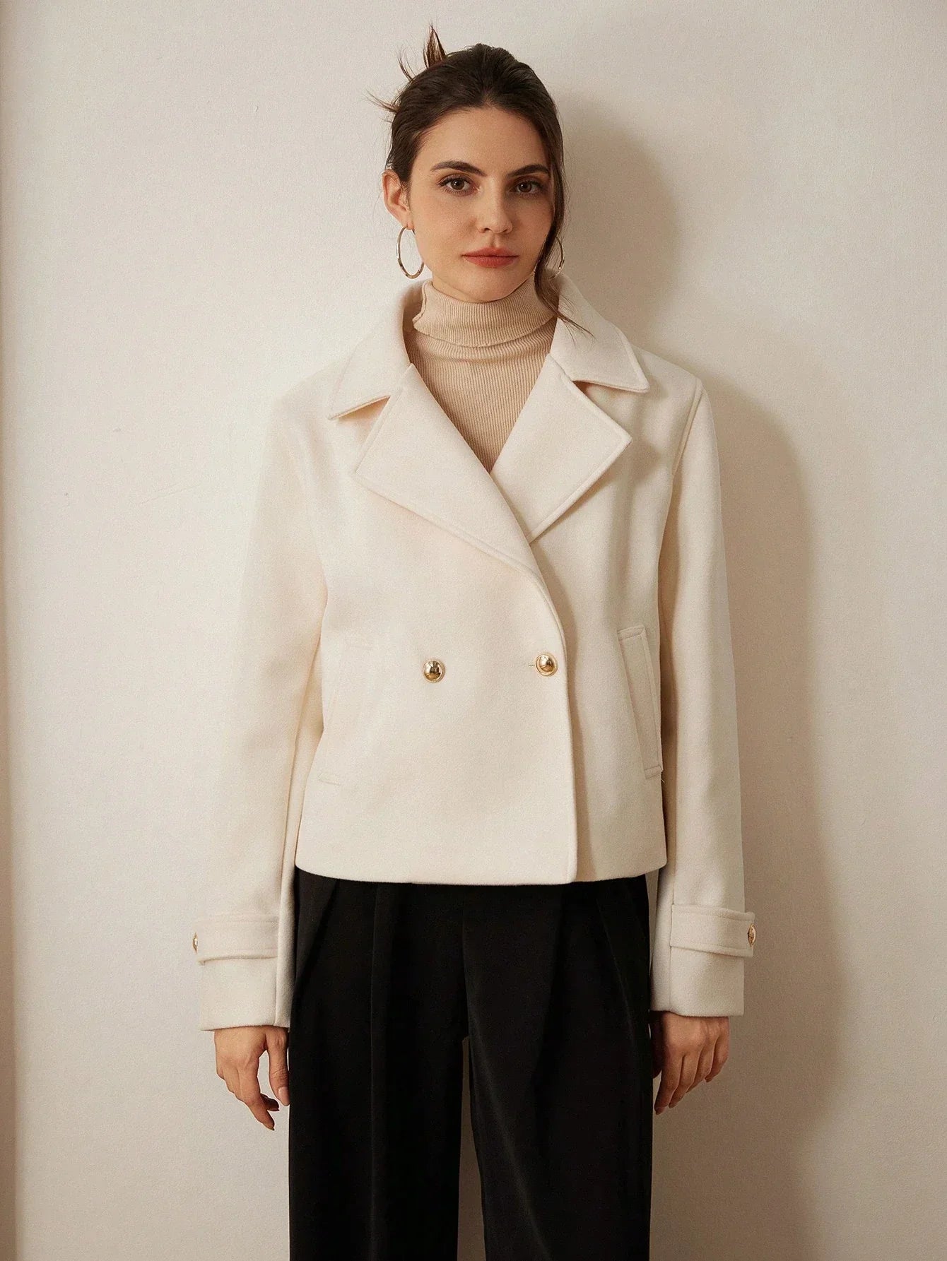 Casaco Lã Batida Feminino Curto com Bolso