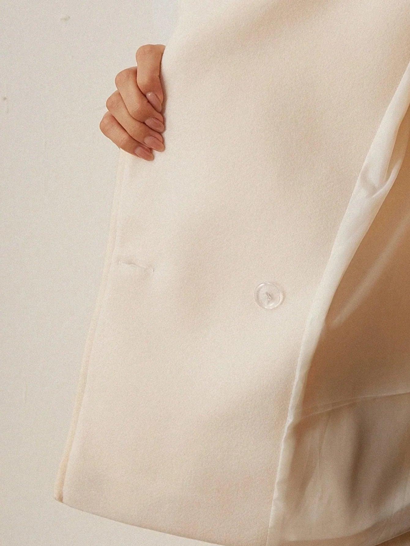 Casaco Lã Batida Feminino Curto com Bolso