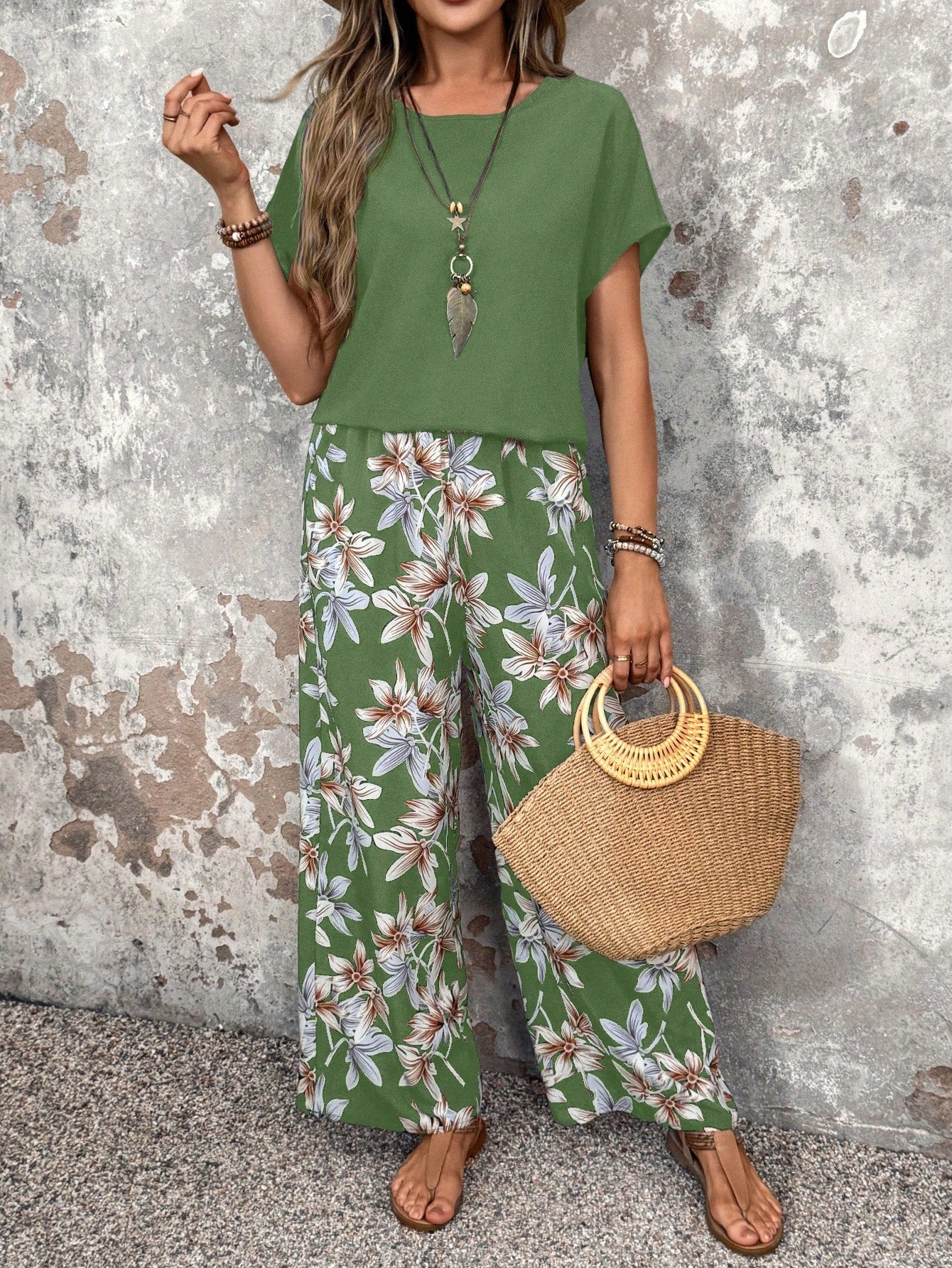 Conjunto Feminino Floral Soltinho Blusa e Calça Pantalona