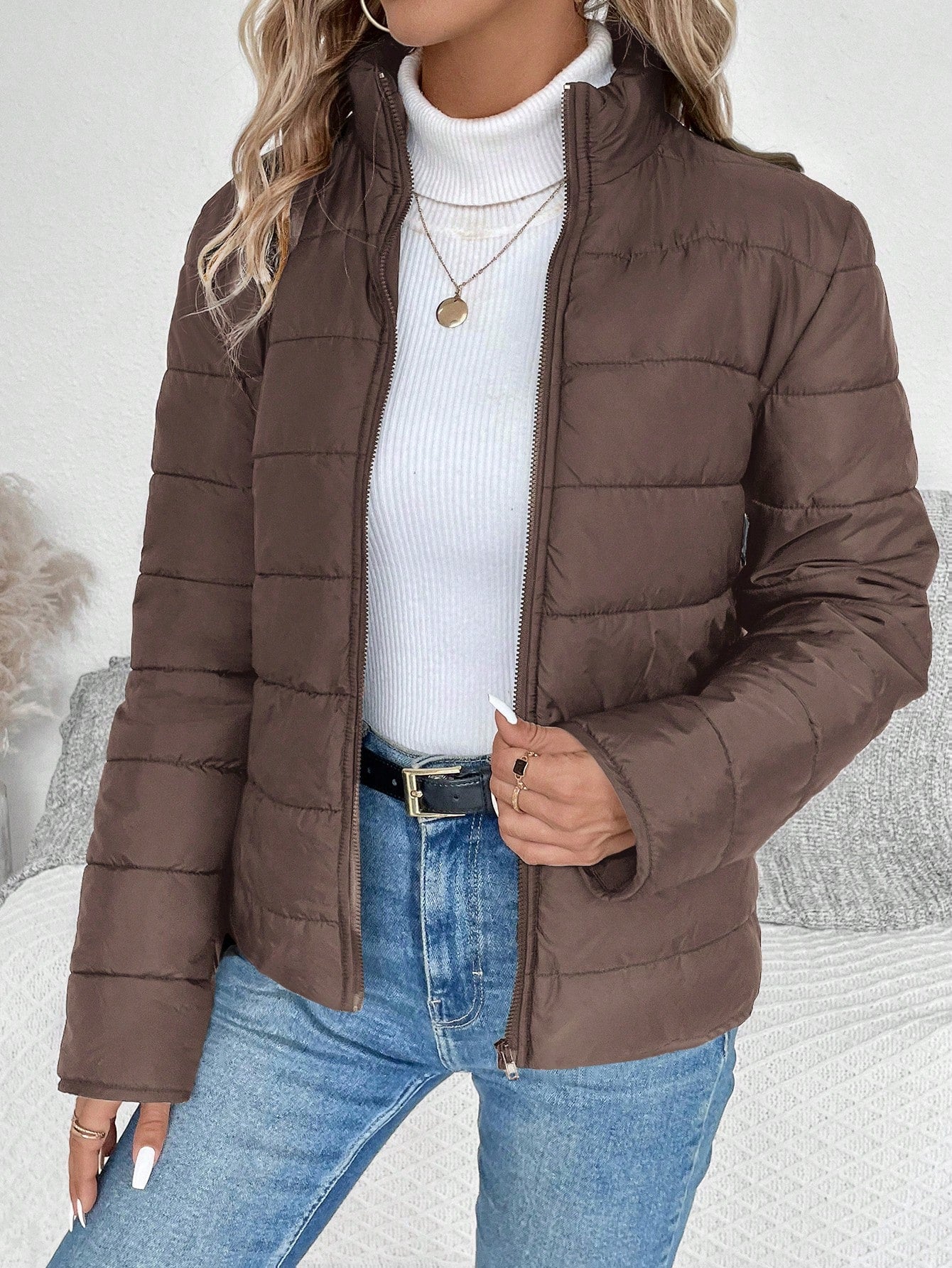 Jaqueta de Inverno Puffer Feminina Acolchoada com Zíper