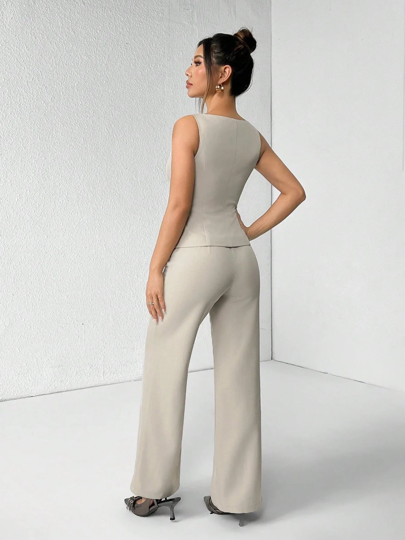 Conjunto Alfaiataria Feminino Colete e Calça Social