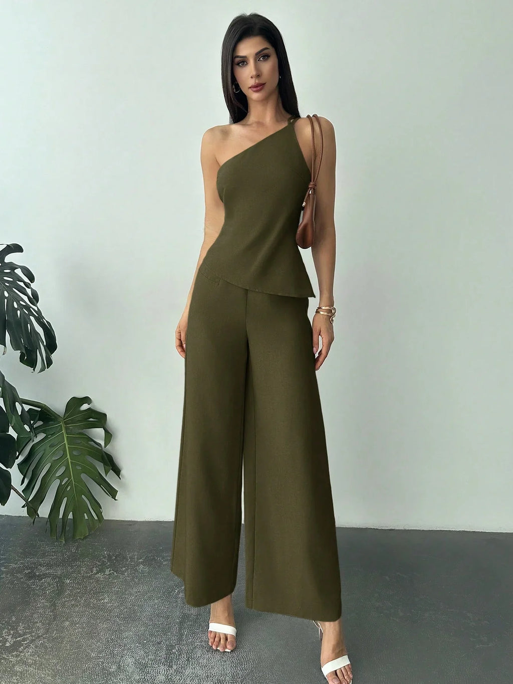 Conjunto Alfaiataria Feminino Blusa Assimétrica e Calça Pantalona