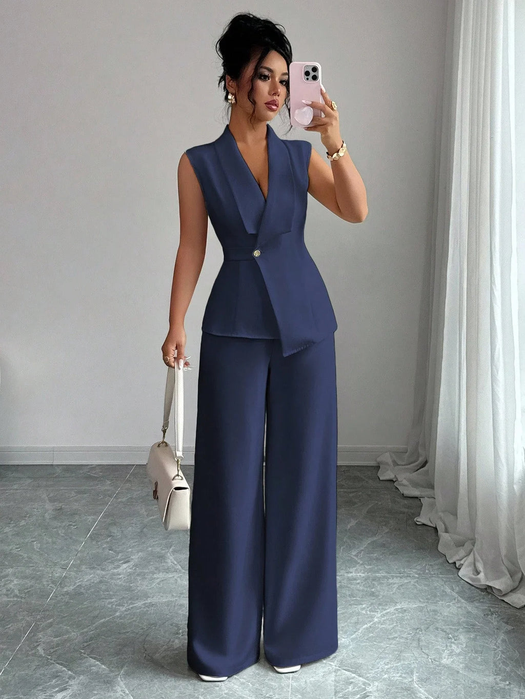 Conjunto Feminino de Alfaiataria Colete e Calça