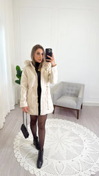 Parka de Lã Batida Suíça – Elegância e Conforto