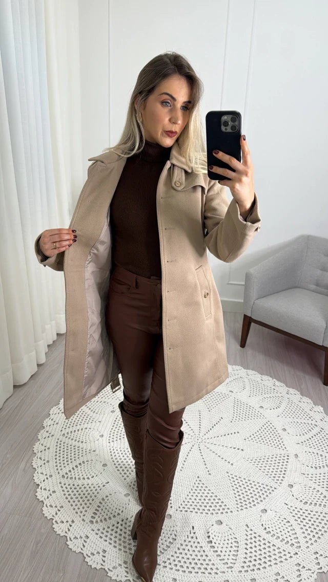 Casaco Trench Coat de Lã Batida Berlim – Elegância e Conforto