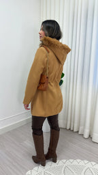 Parka de Lã Batida Suíça – Elegância e Conforto